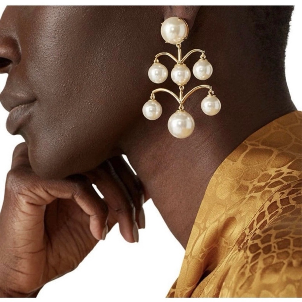 LELE SADOUGHI Ashford Pearl Chandelier Earrings - Picture 3 of 11